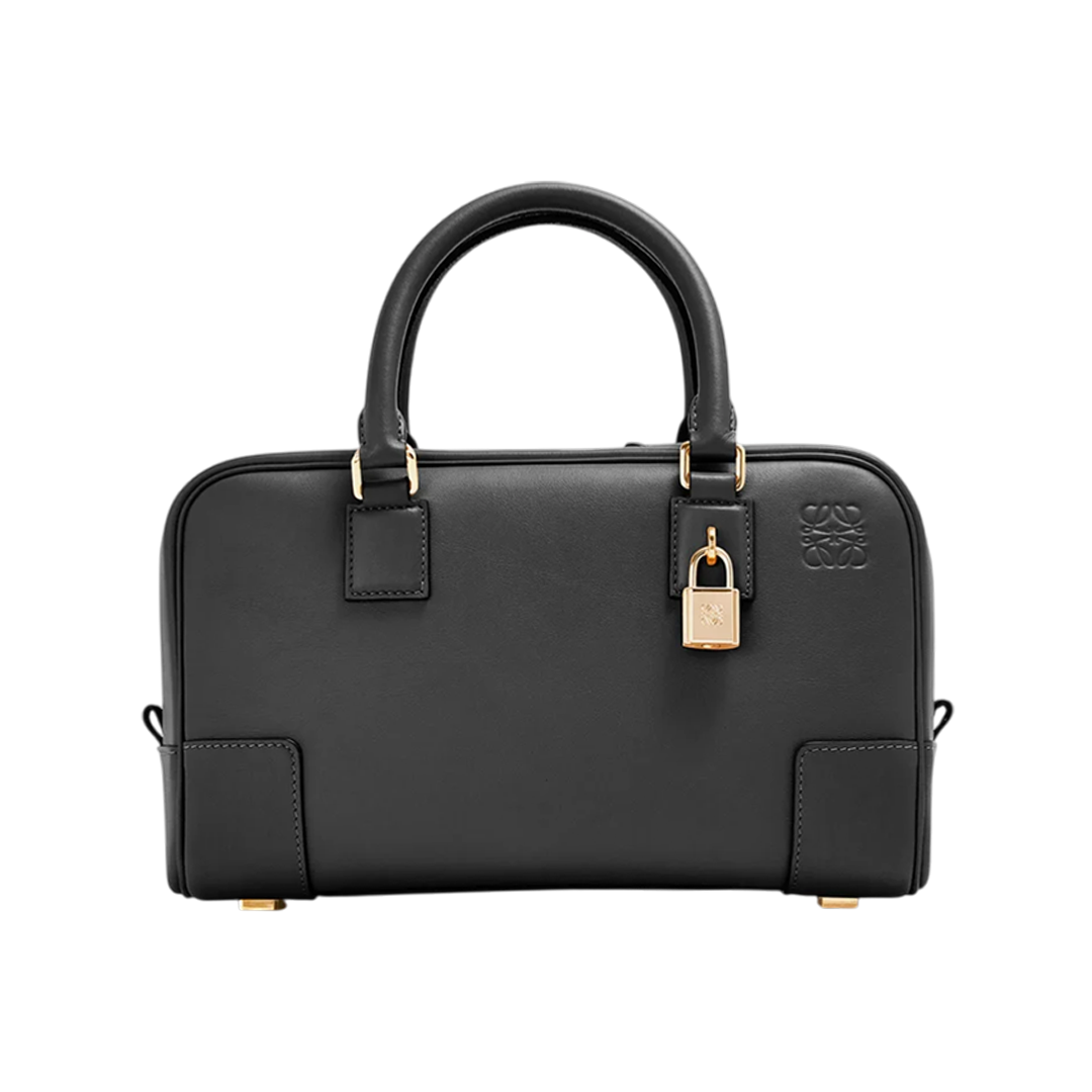 Mini Pebble bucket in smooth calfskin