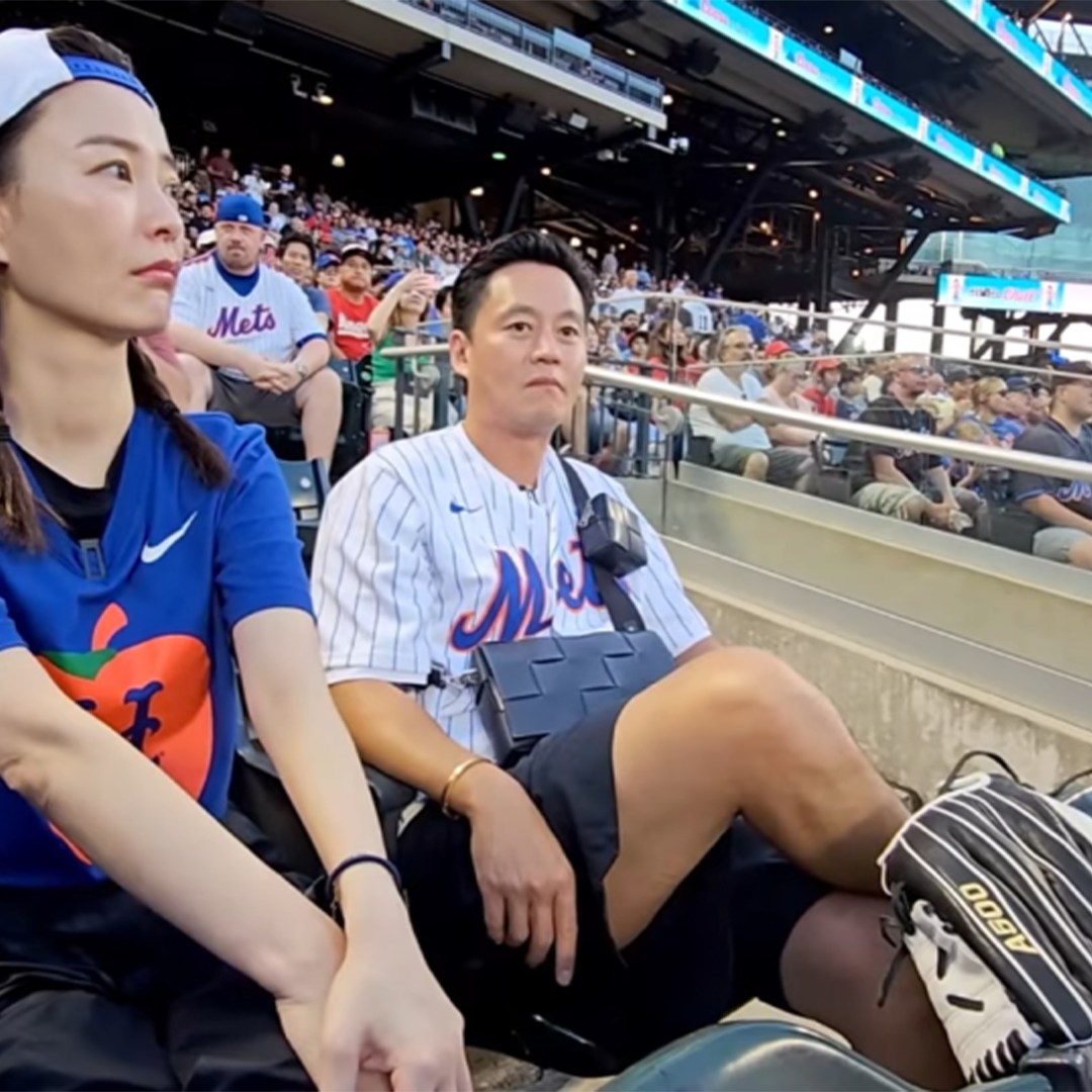 [Lee Seo-jin's Pick] Bottega Veneta Black Intrecchio Medium Crossbody Bag