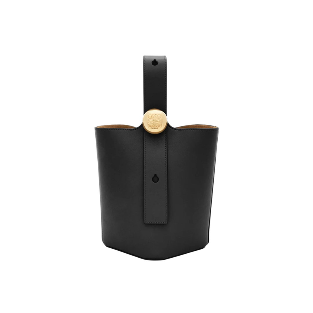 Mini Pebble bucket in smooth calfskin
